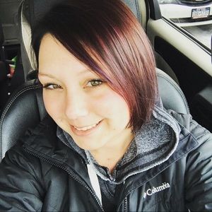 Meet your Posher, Jade